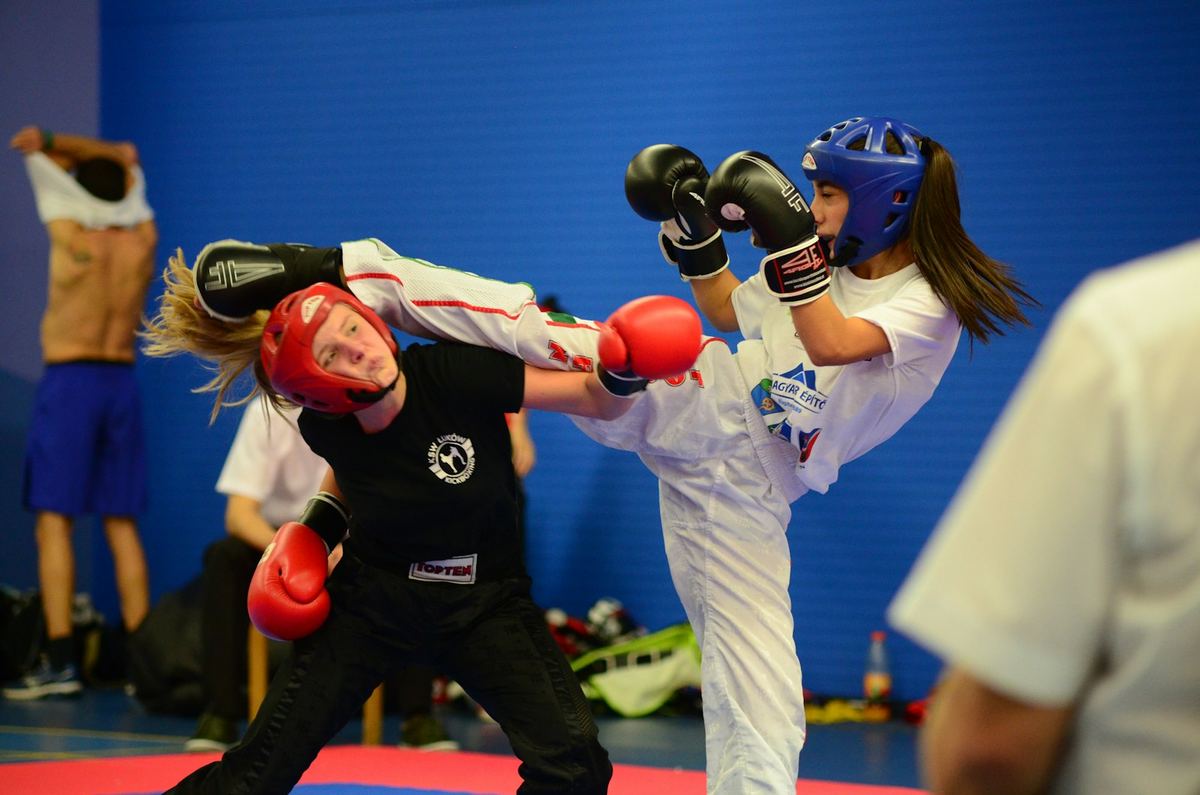 Kids sparring with gloves